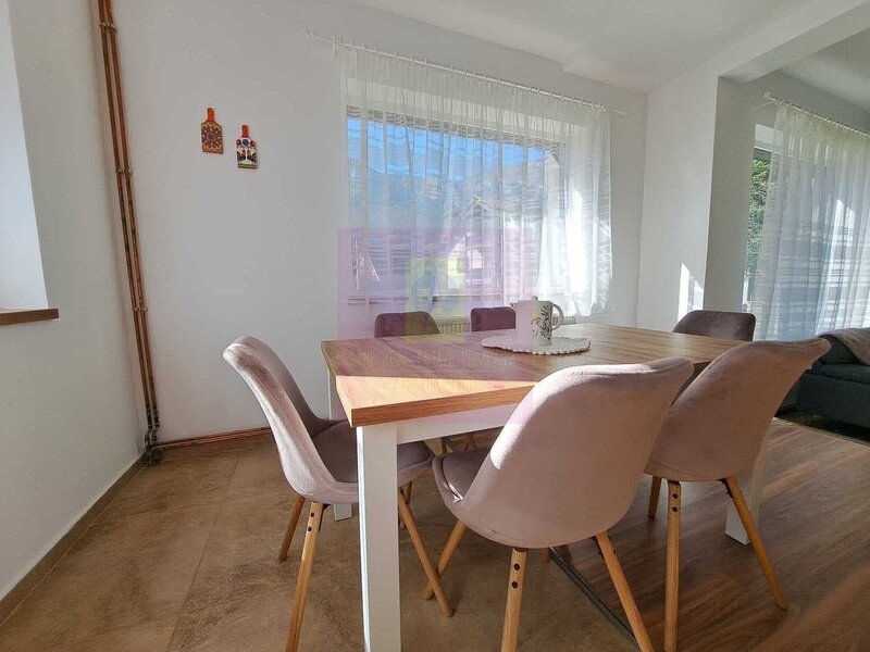 Vila de vanzare in Busteni - Zona Piatra Arsa